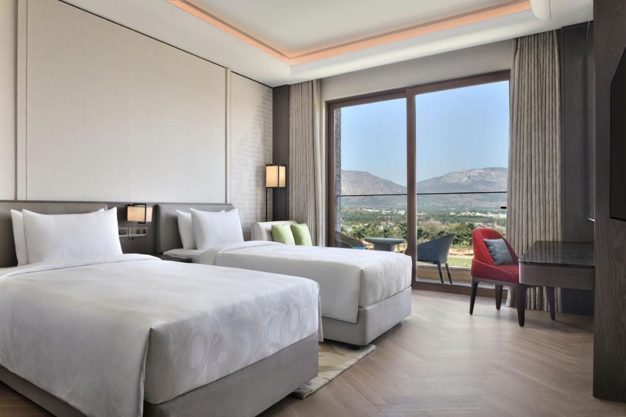 Jw Marriott Hotel Bengaluru Prestige Golfshire Resort & Spa Avati Eksteriør billede