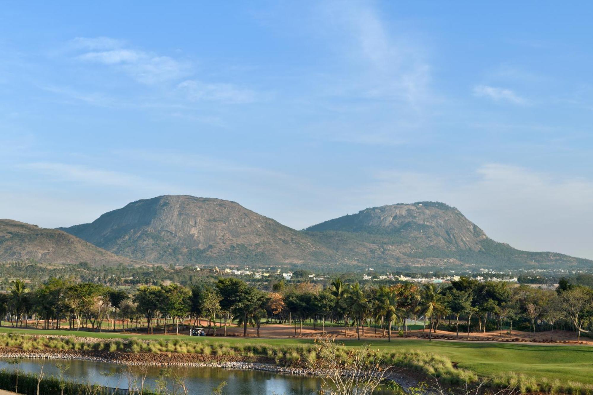 Jw Marriott Hotel Bengaluru Prestige Golfshire Resort & Spa Avati Eksteriør billede