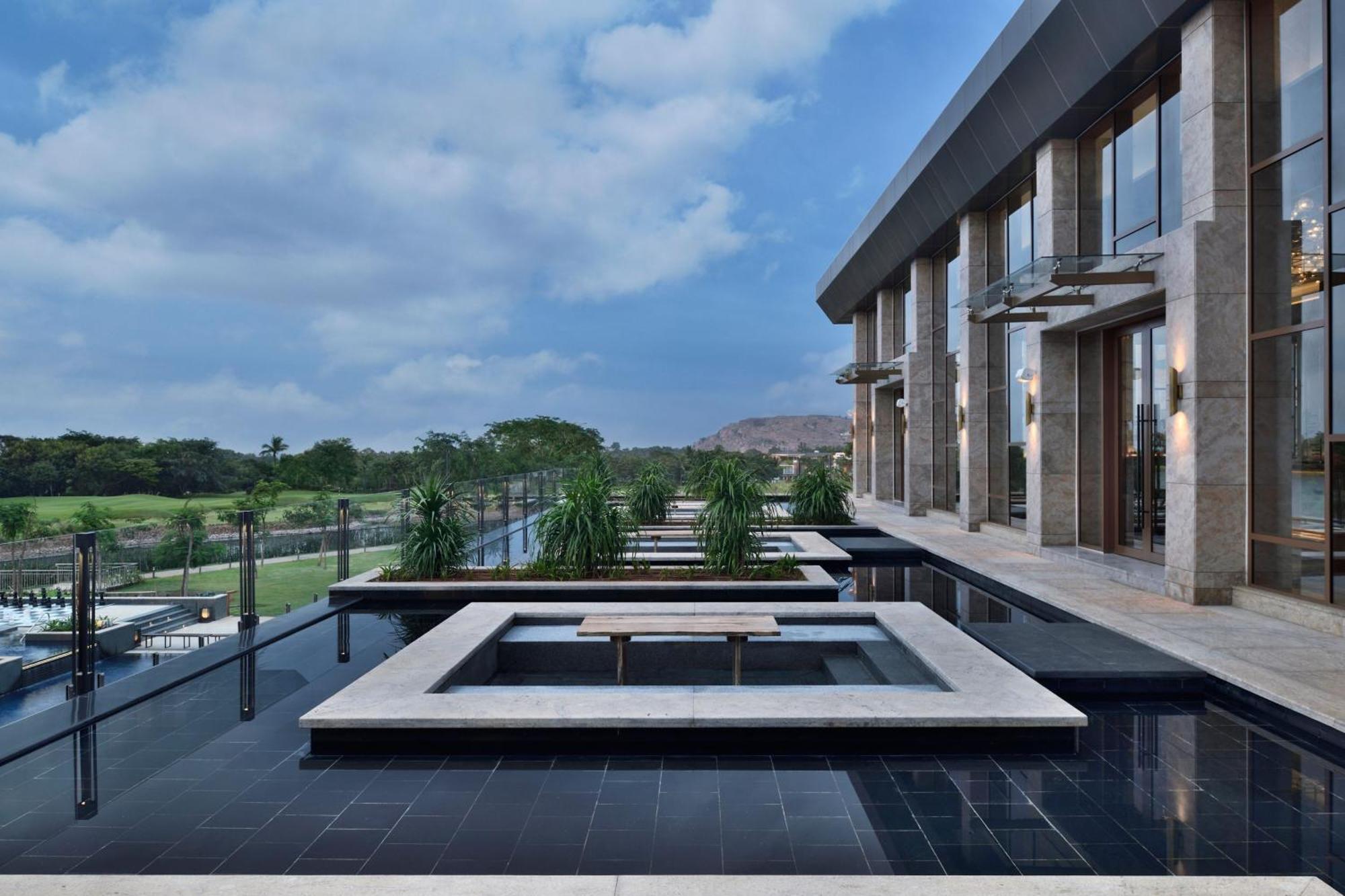 Jw Marriott Hotel Bengaluru Prestige Golfshire Resort & Spa Avati Eksteriør billede
