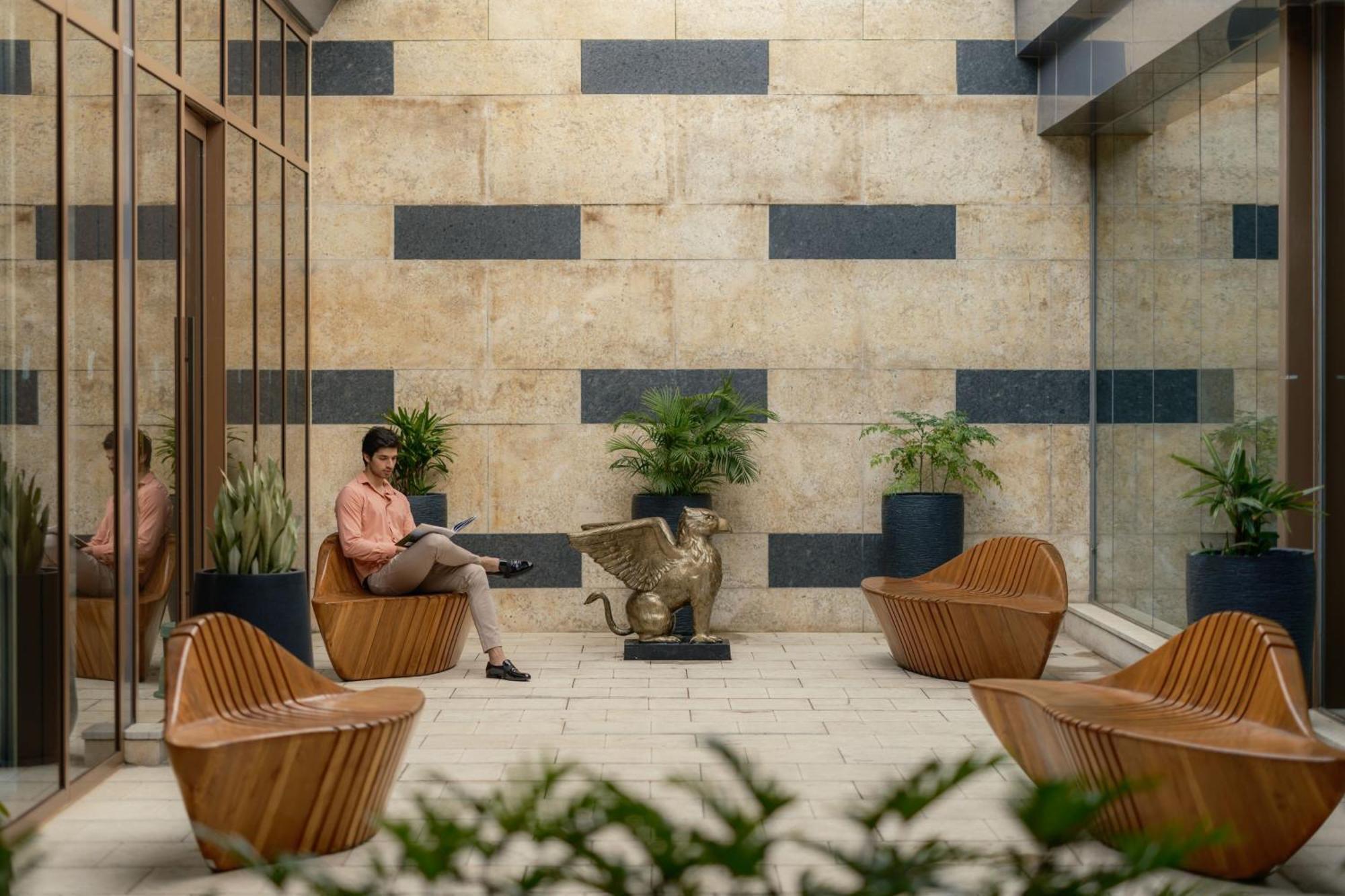 Jw Marriott Hotel Bengaluru Prestige Golfshire Resort & Spa Avati Eksteriør billede