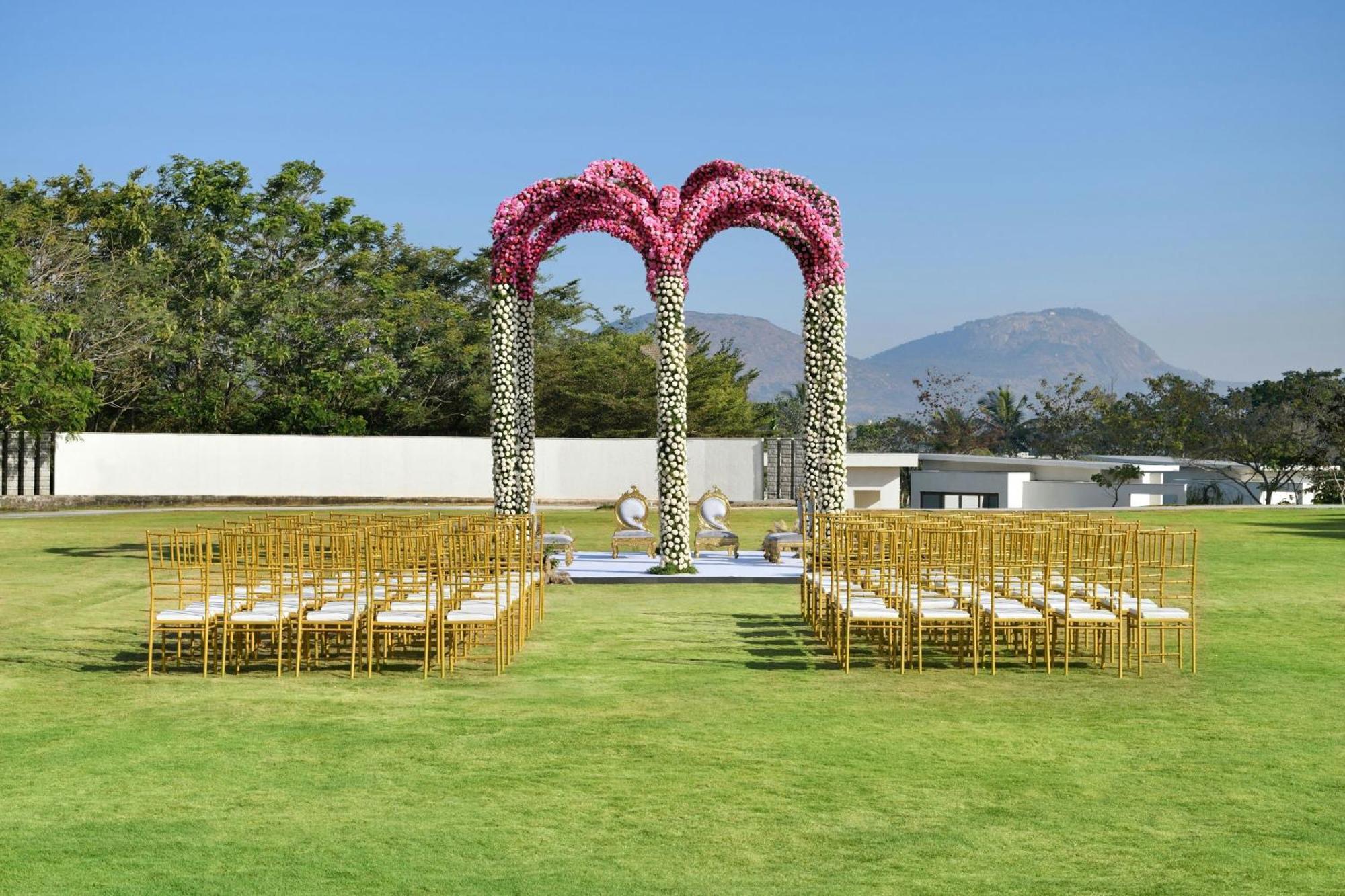 Jw Marriott Hotel Bengaluru Prestige Golfshire Resort & Spa Avati Eksteriør billede