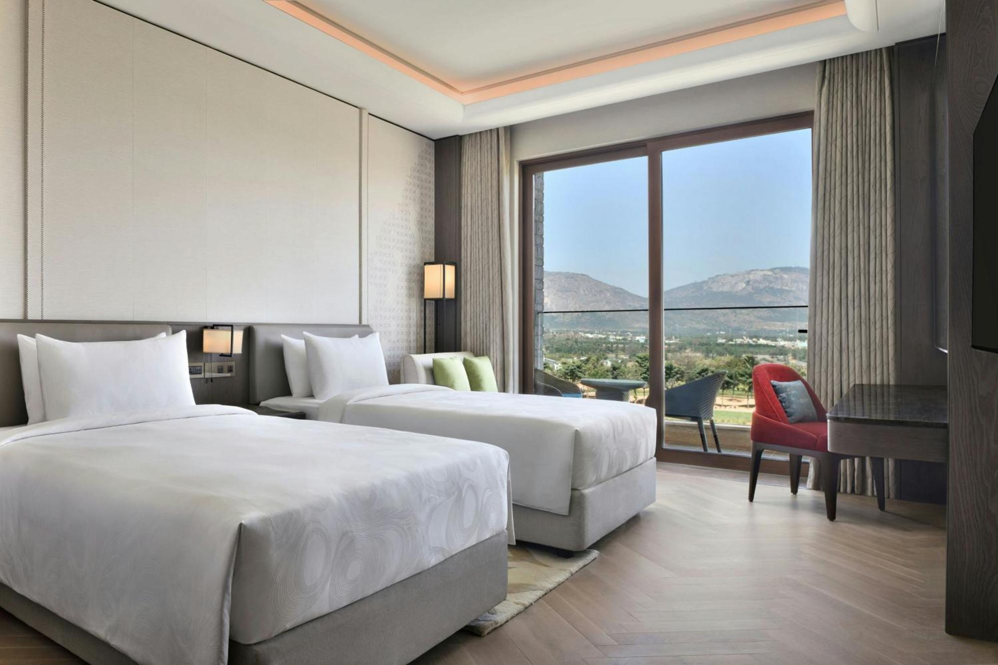 Jw Marriott Hotel Bengaluru Prestige Golfshire Resort & Spa Avati Eksteriør billede