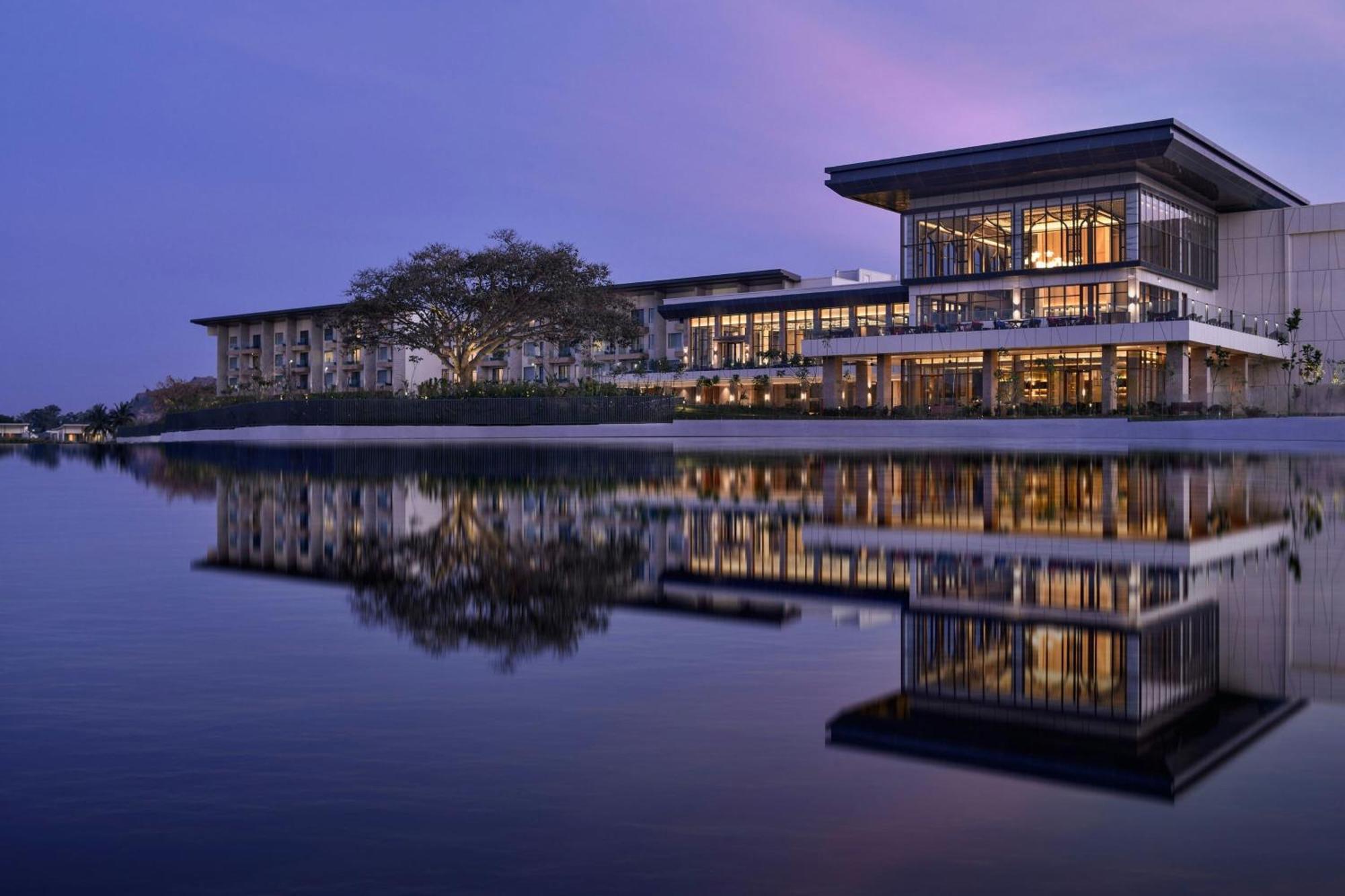 Jw Marriott Hotel Bengaluru Prestige Golfshire Resort & Spa Avati Eksteriør billede